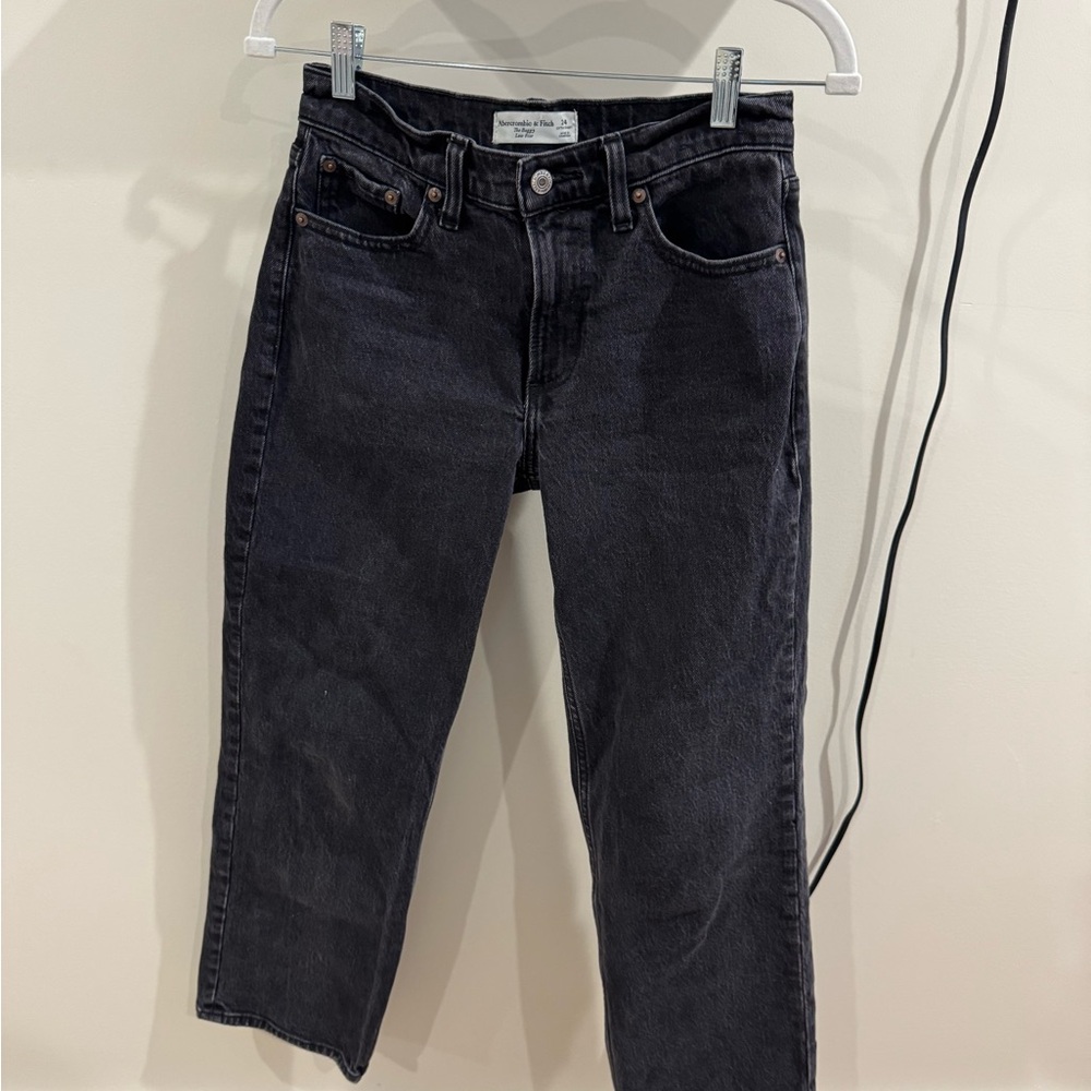 Black Low-Rise Straight Extra Short Baggy Jeans